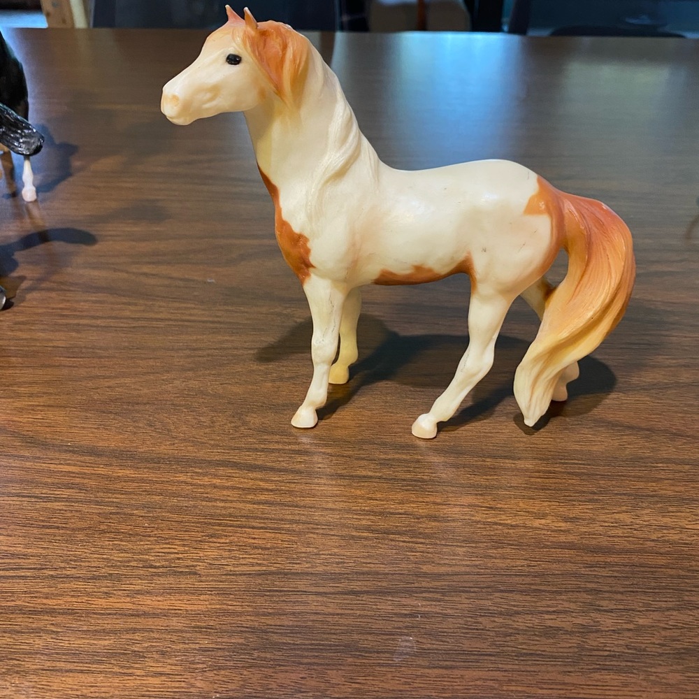 Breyer horse in very good condition